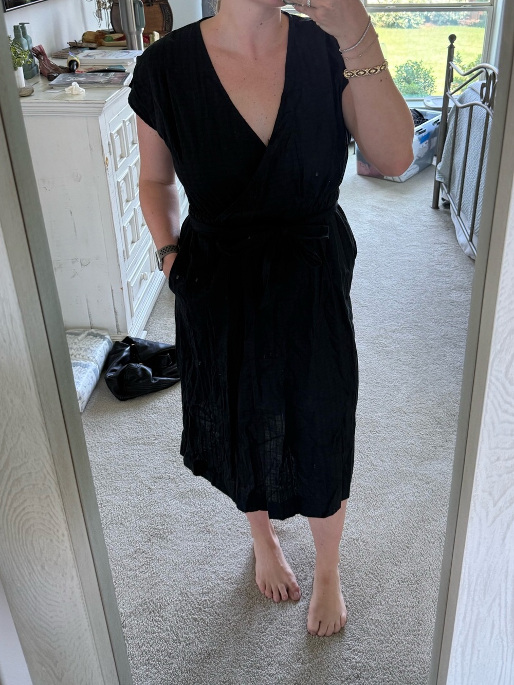 Universal Threads black short sleeve cotton midi dress